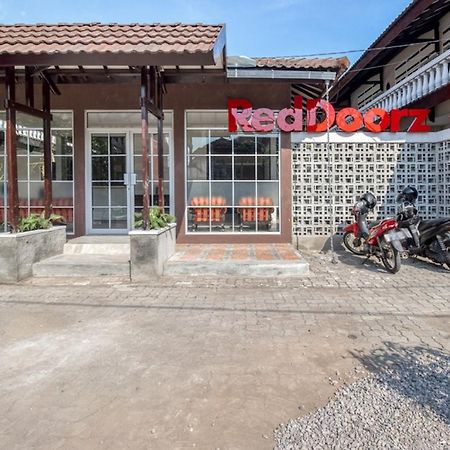 Reddoorz Near Malioboro Tugu Station Jogja 2 Ξενοδοχείο Γιογκιακάρτα Εξωτερικό φωτογραφία