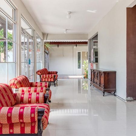 Reddoorz Near Malioboro Tugu Station Jogja 2 Ξενοδοχείο Γιογκιακάρτα Εξωτερικό φωτογραφία