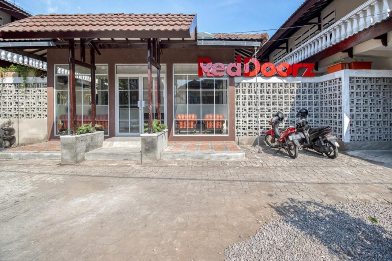 Reddoorz Near Malioboro Tugu Station Jogja 2 Ξενοδοχείο Γιογκιακάρτα Εξωτερικό φωτογραφία