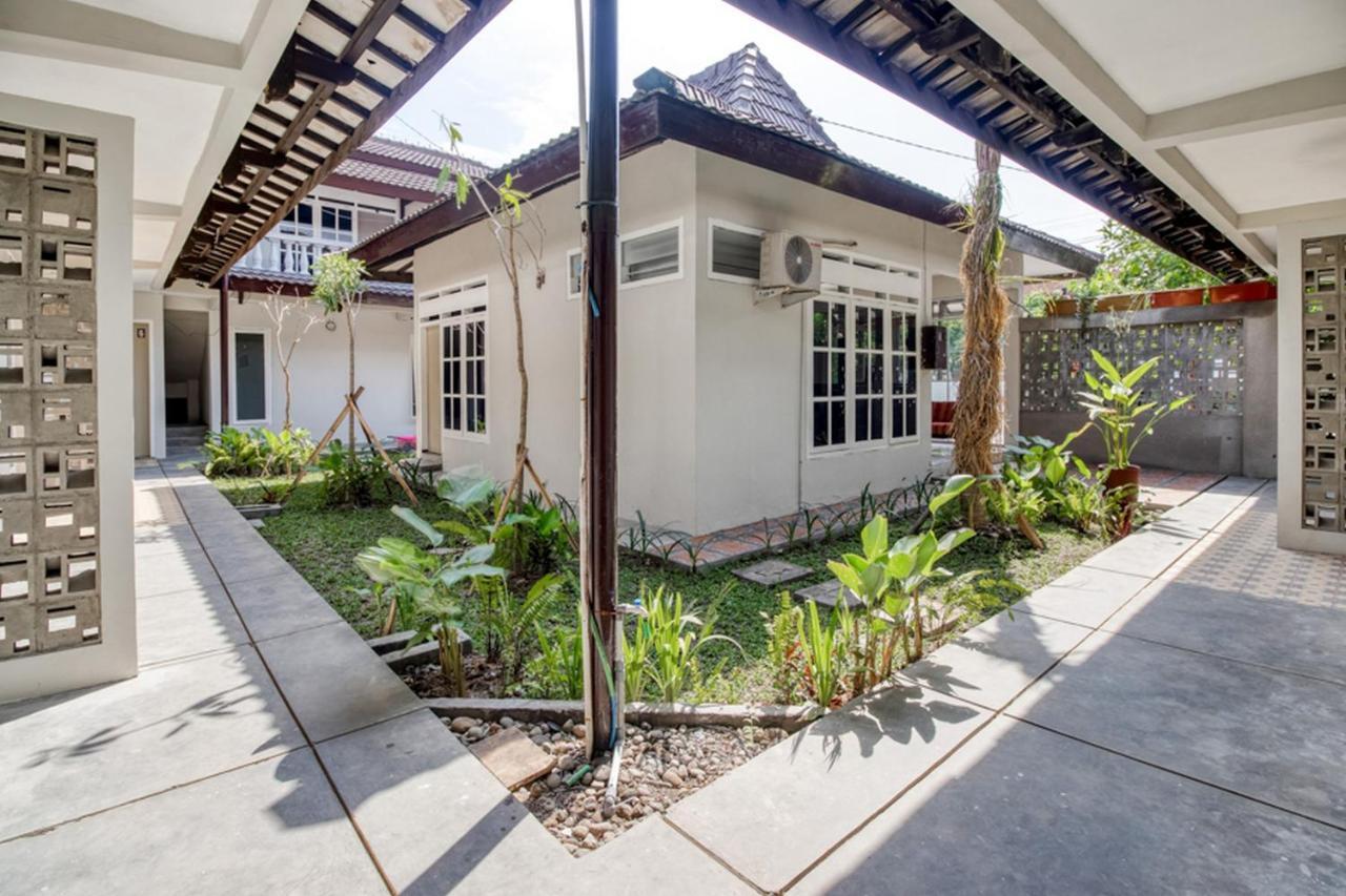 Reddoorz Near Malioboro Tugu Station Jogja 2 Ξενοδοχείο Γιογκιακάρτα Εξωτερικό φωτογραφία