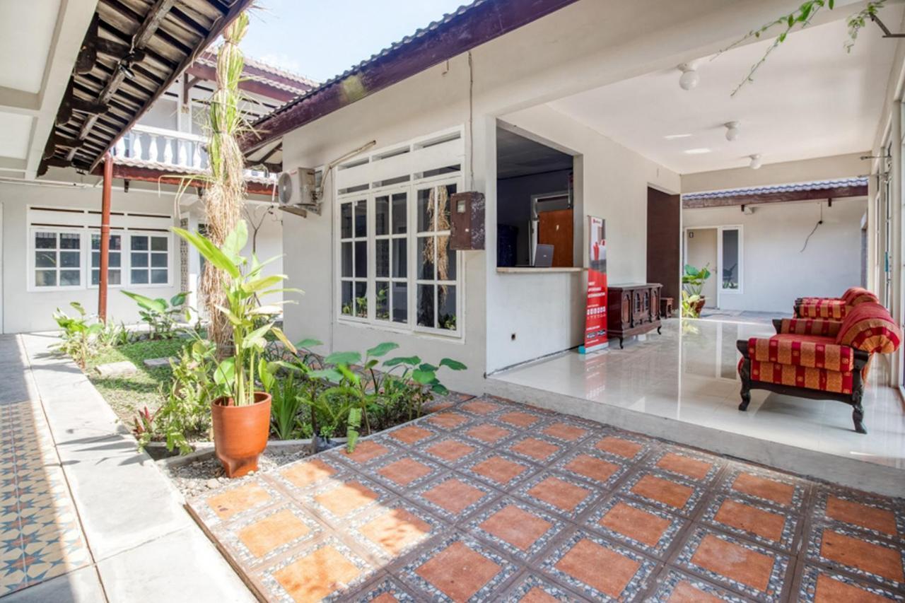Reddoorz Near Malioboro Tugu Station Jogja 2 Ξενοδοχείο Γιογκιακάρτα Εξωτερικό φωτογραφία